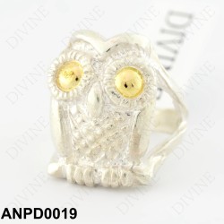 Buho grande, ojos oro