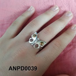 Mariposa alas moviles...