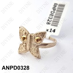 Mariposa ala triangular, 2...